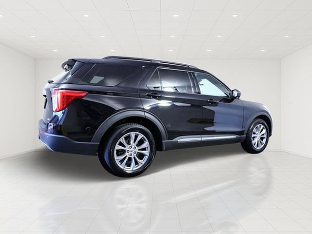 Certified 2023 Ford Explorer XLT w/ Equipment Group 202A AWD/4WD image 6