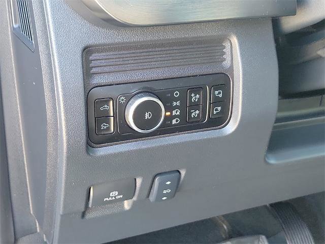 Certified 2025 Ford F250 Lariat w/ Black Appearance Package image 23