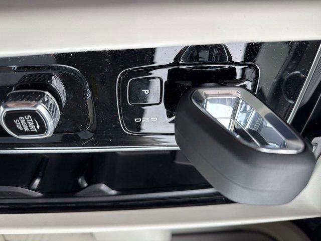 Used 2024 Volvo S60 B5 Ultimate w/ Climate Package image 17