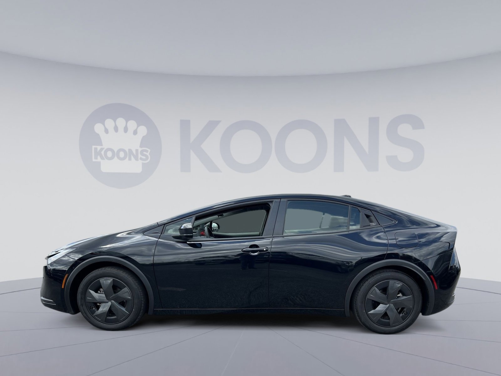 Used 2025 Toyota Prius LE image 6