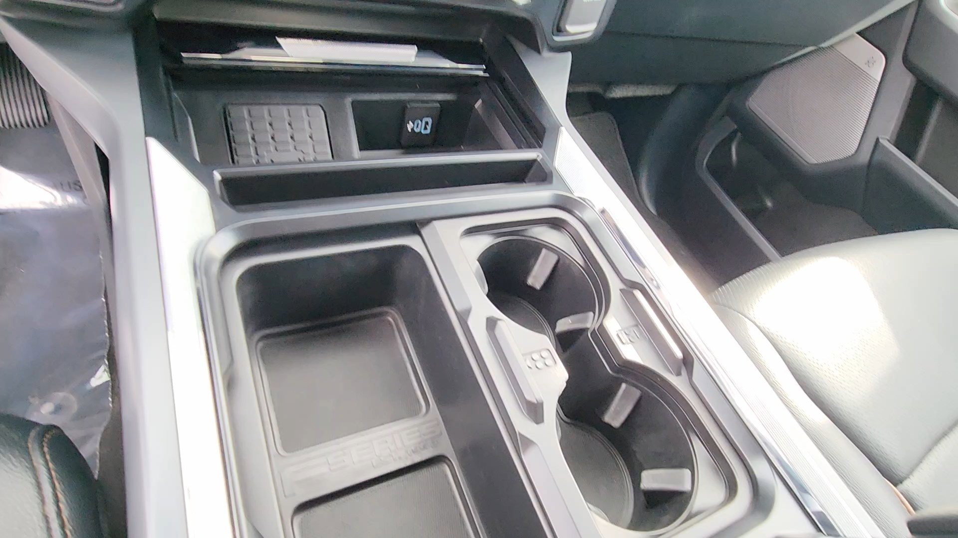 Certified 2025 Ford F250 Lariat AWD/4WD image 38