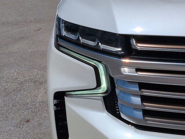 Used 2022 Chevrolet Suburban High Country image 10