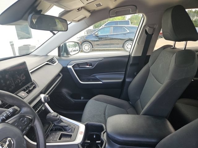 Used 2024 Toyota RAV4 XLE FWD image 24