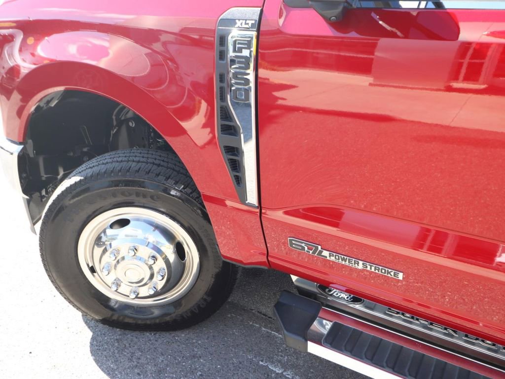 Certified 2023 Ford F350 XLT w/ 360-Degree Camera Package AWD/4WD image 3