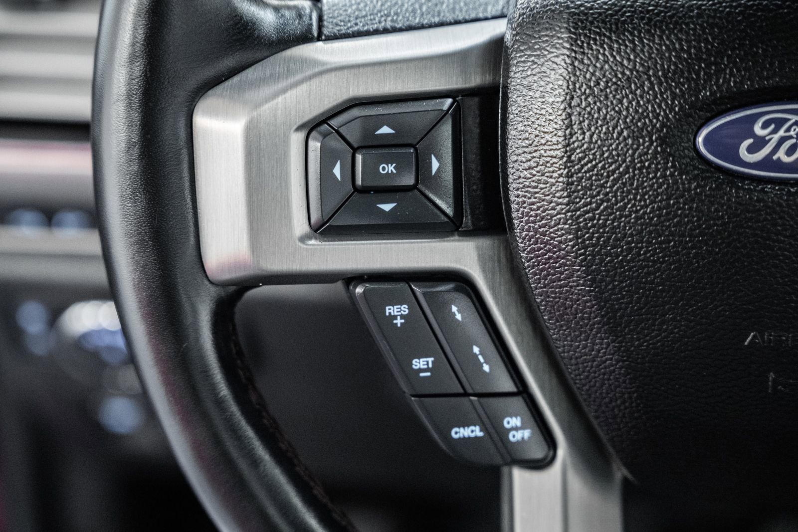 Certified 2018 Ford F150 Platinum w/ Equipment Group 701A Luxury image 43