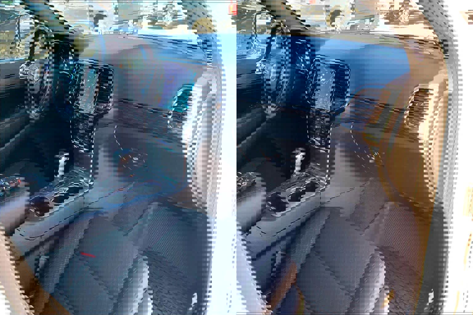 Used 2022 Jeep Grand Cherokee Laredo E w/ Security & Convenience Group image 16