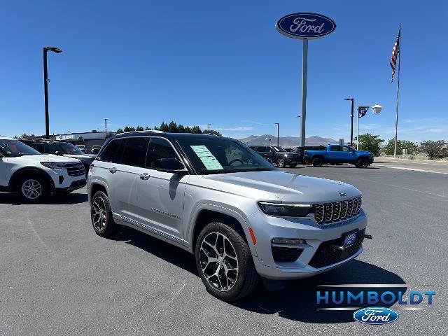 Used 2023 Jeep Grand Cherokee Summit AWD/4WD image 3