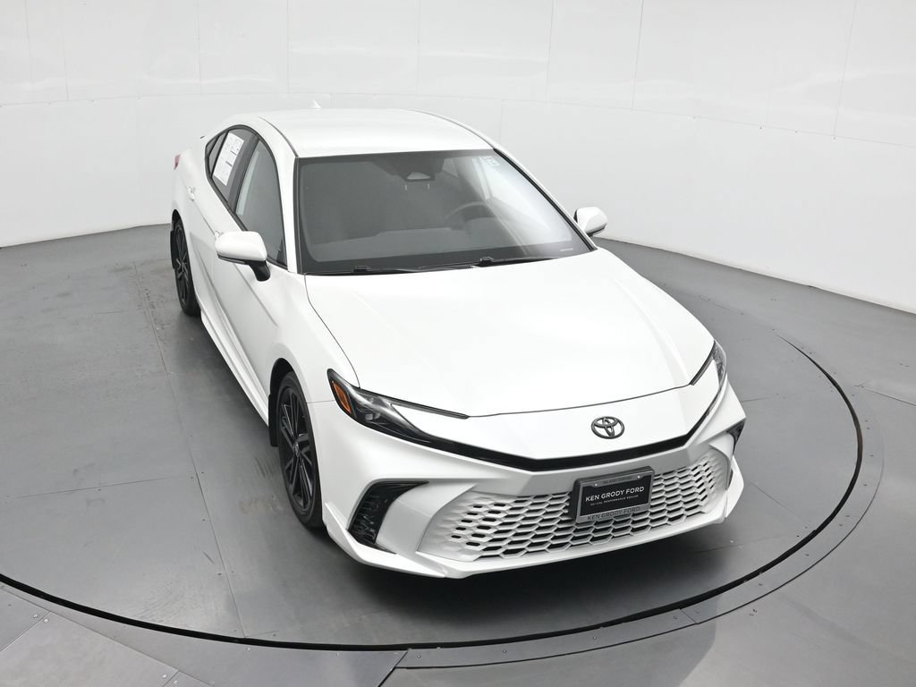 Used 2026 Toyota Camry XSE FWD image 36