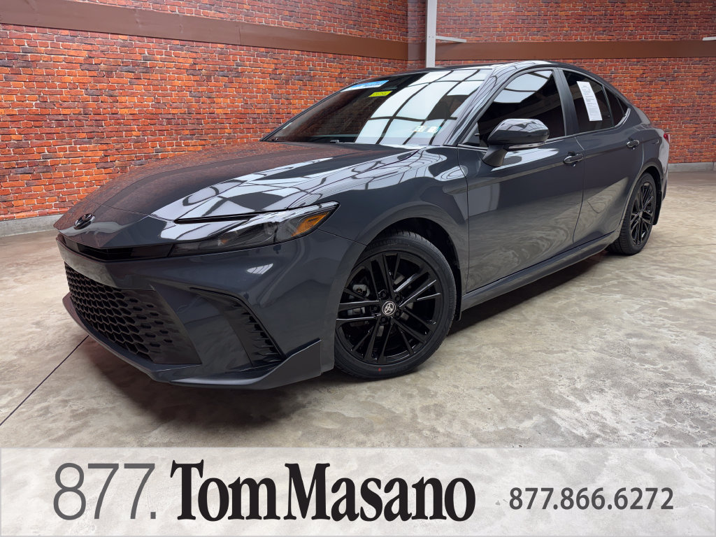 Used 2025 Toyota Camry SE w/ Multimedia Upgrade Package