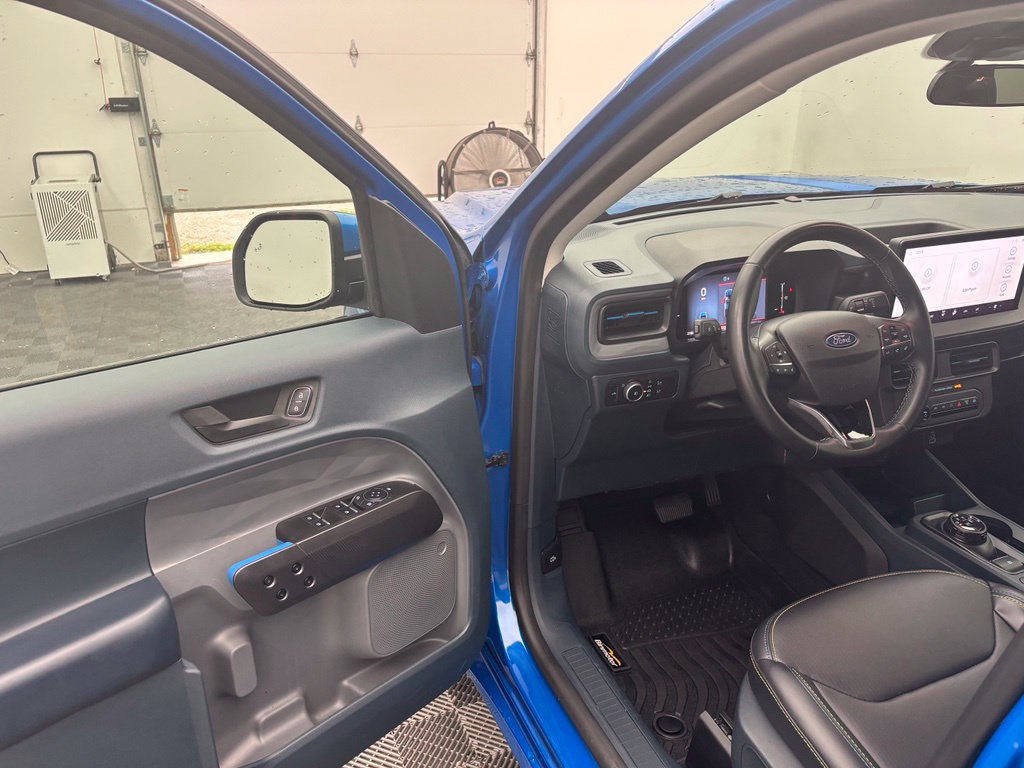 Certified 2025 Ford Maverick Lobo AWD/4WD image 17