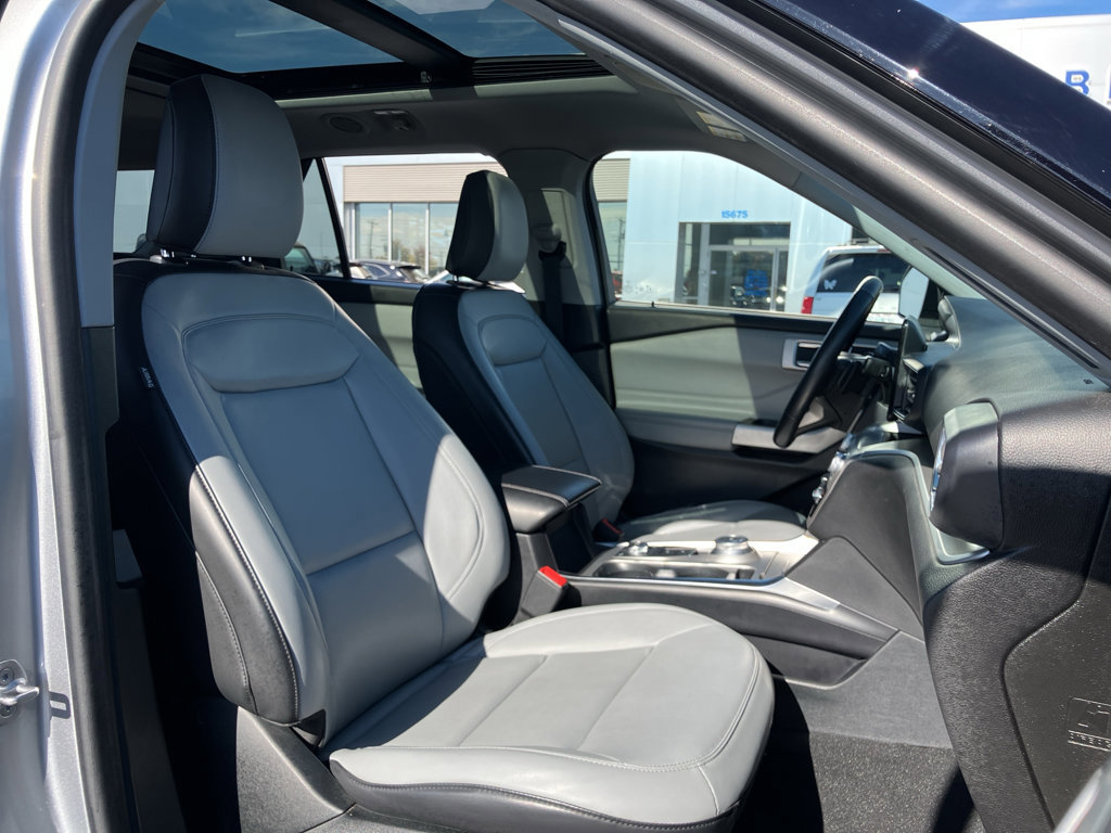 Certified 2021 Ford Explorer XLT w/ Equipment Group 202A image 39