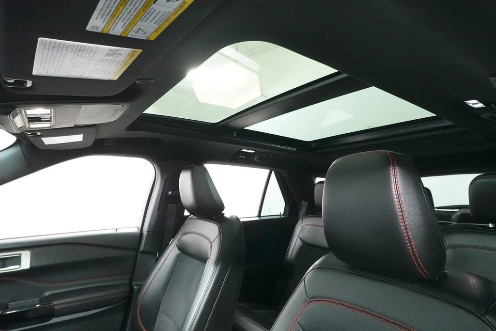 Certified 2022 Ford Explorer ST-Line image 24