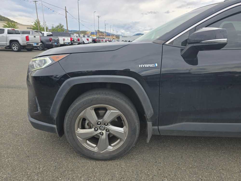Used 2020 Toyota RAV4 Limited AWD/4WD image 13