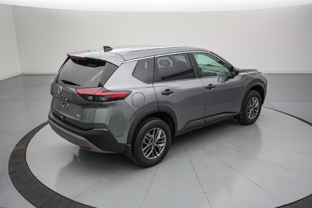 Used 2023 Nissan Rogue S AWD/4WD image 4