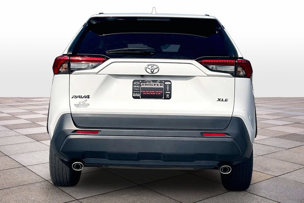 Used 2024 Toyota RAV4 XLE FWD image 4