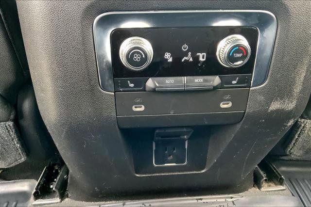 Used 2021 GMC Yukon SLT w/ SLT Luxury Package image 32