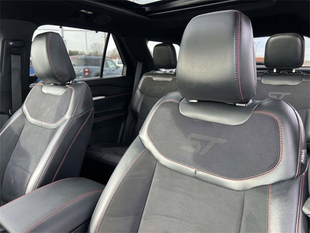 Certified 2025 Ford Explorer ST image 25