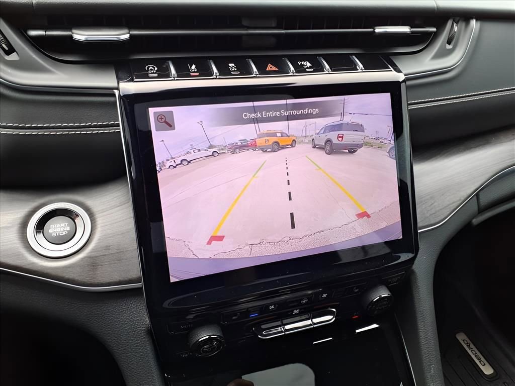 Used 2023 Jeep Grand Cherokee Overland image 22