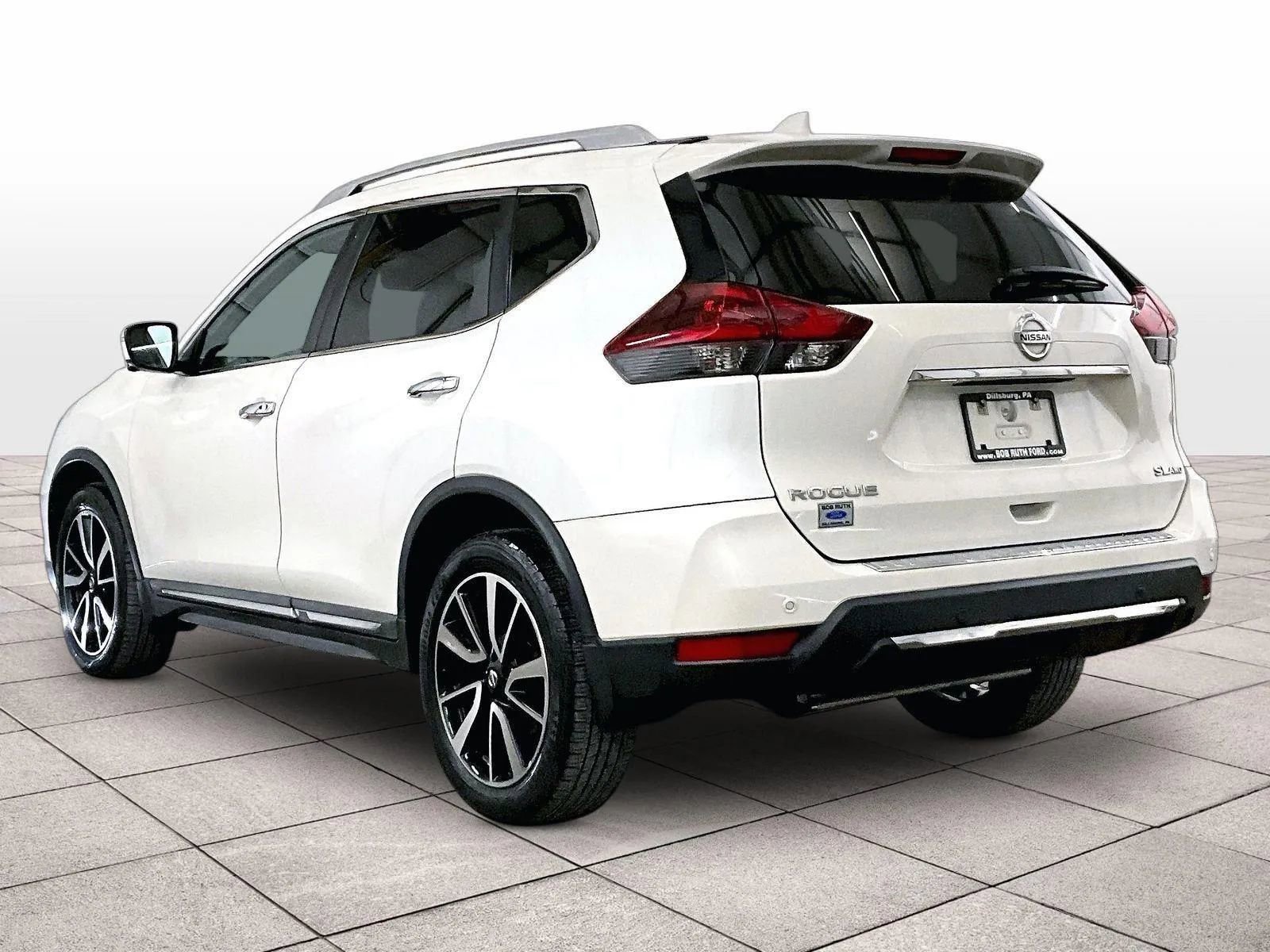 Used 2019 Nissan Rogue SL w/ Premium Package AWD/4WD image 10