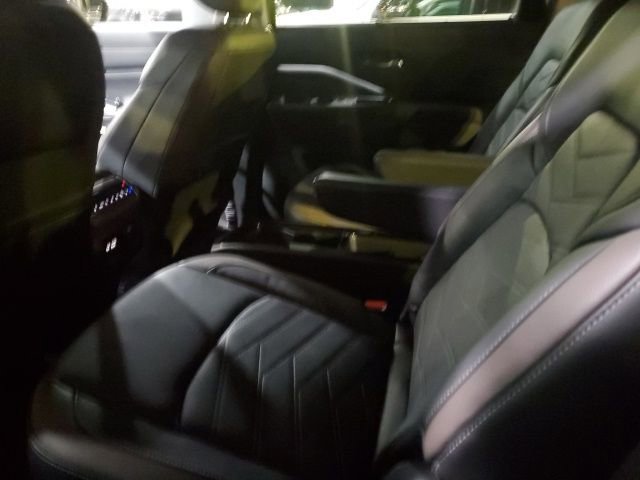 Used 2024 Nissan Pathfinder Platinum image 6