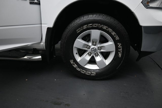 Used 2021 RAM 1500 Classic SLT AWD/4WD image 31