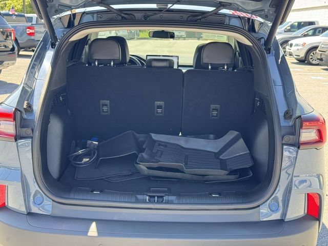Certified 2023 Ford Escape SE w/ PHEV Premium Package FWD image 13