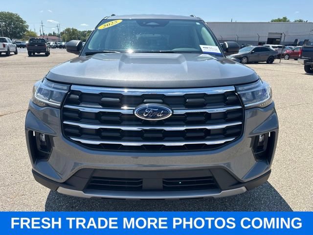 Certified 2025 Ford Explorer Active w/ Active Comfort Package AWD/4WD image 12