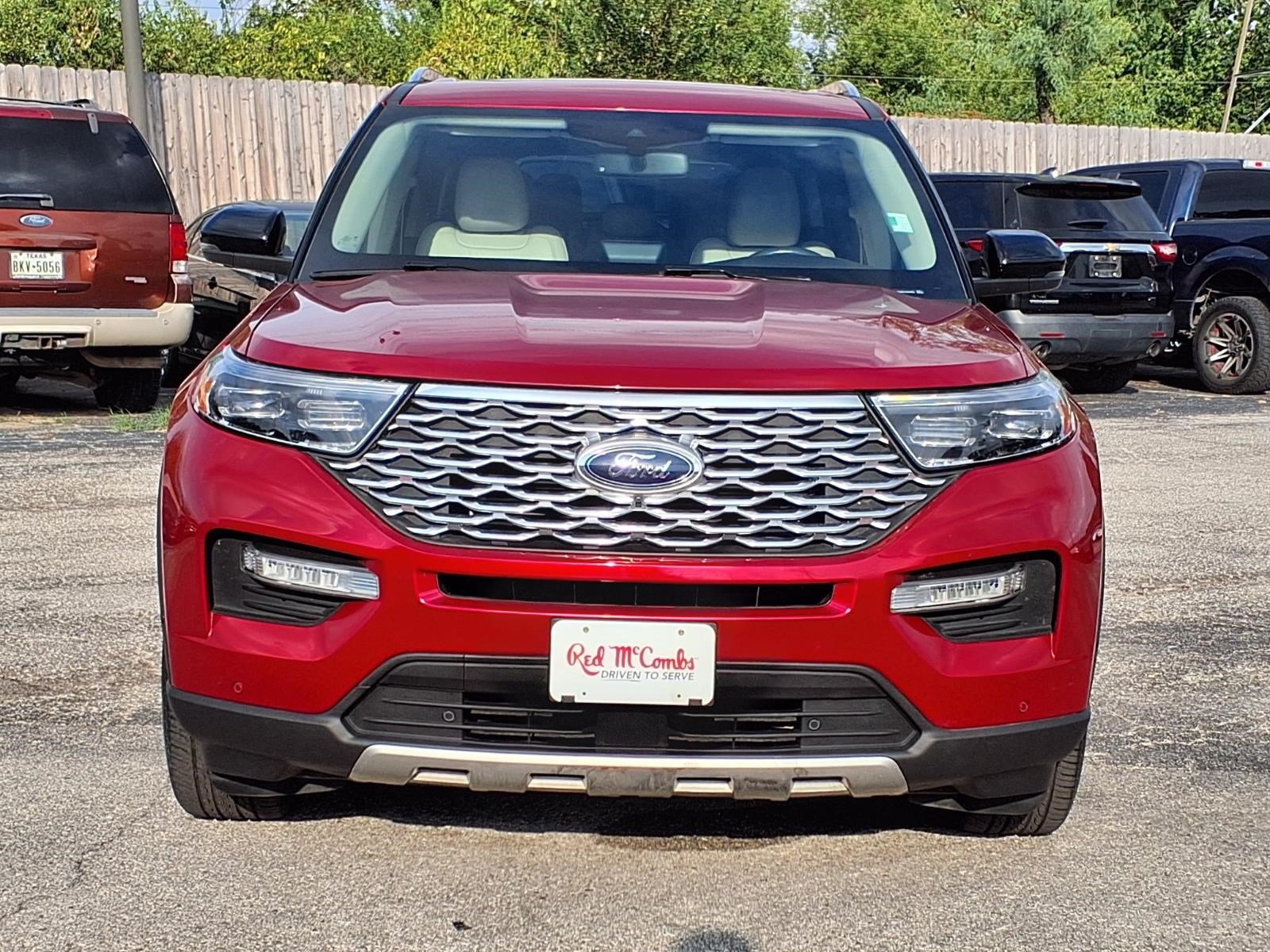 Certified 2020 Ford Explorer Platinum w/ Premium Technology Package AWD/4WD image 2