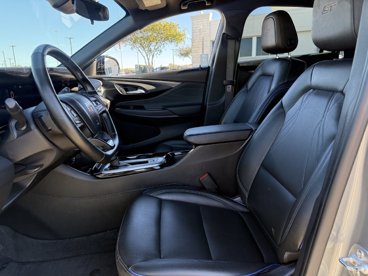 Used 2024 Buick Envista Sport Touring w/ Convenience I Package FWD image 23