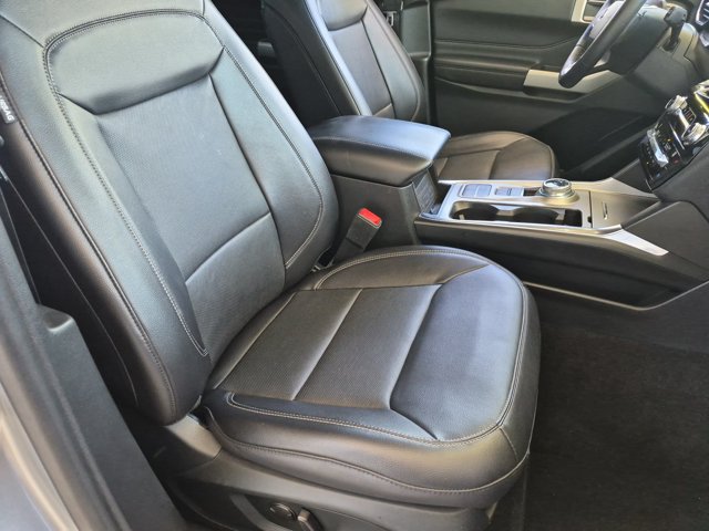 Certified 2021 Ford Explorer Limited w/ Equipment Group 301A RWD image 37