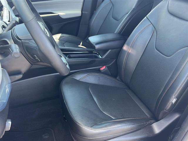 Used 2023 Jeep Compass Limited AWD/4WD image 11