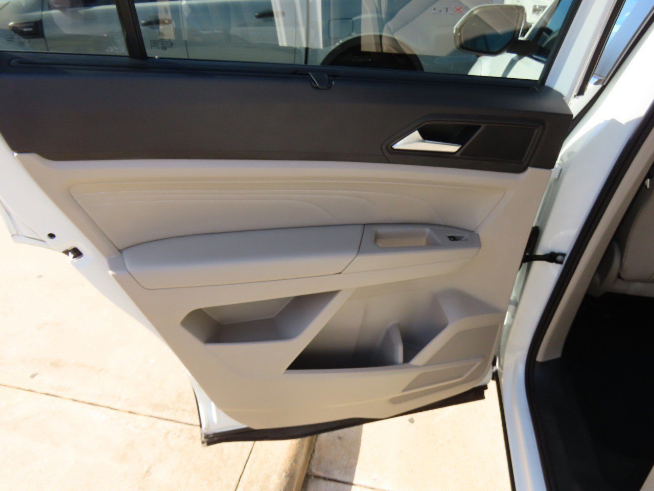 Used 2023 Volkswagen Atlas SE image 20