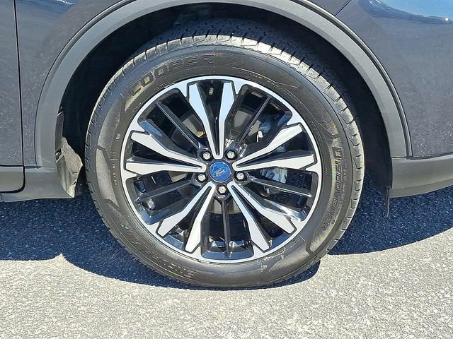 Certified 2022 Ford Escape SE w/ SE Sport Appearance Package image 8