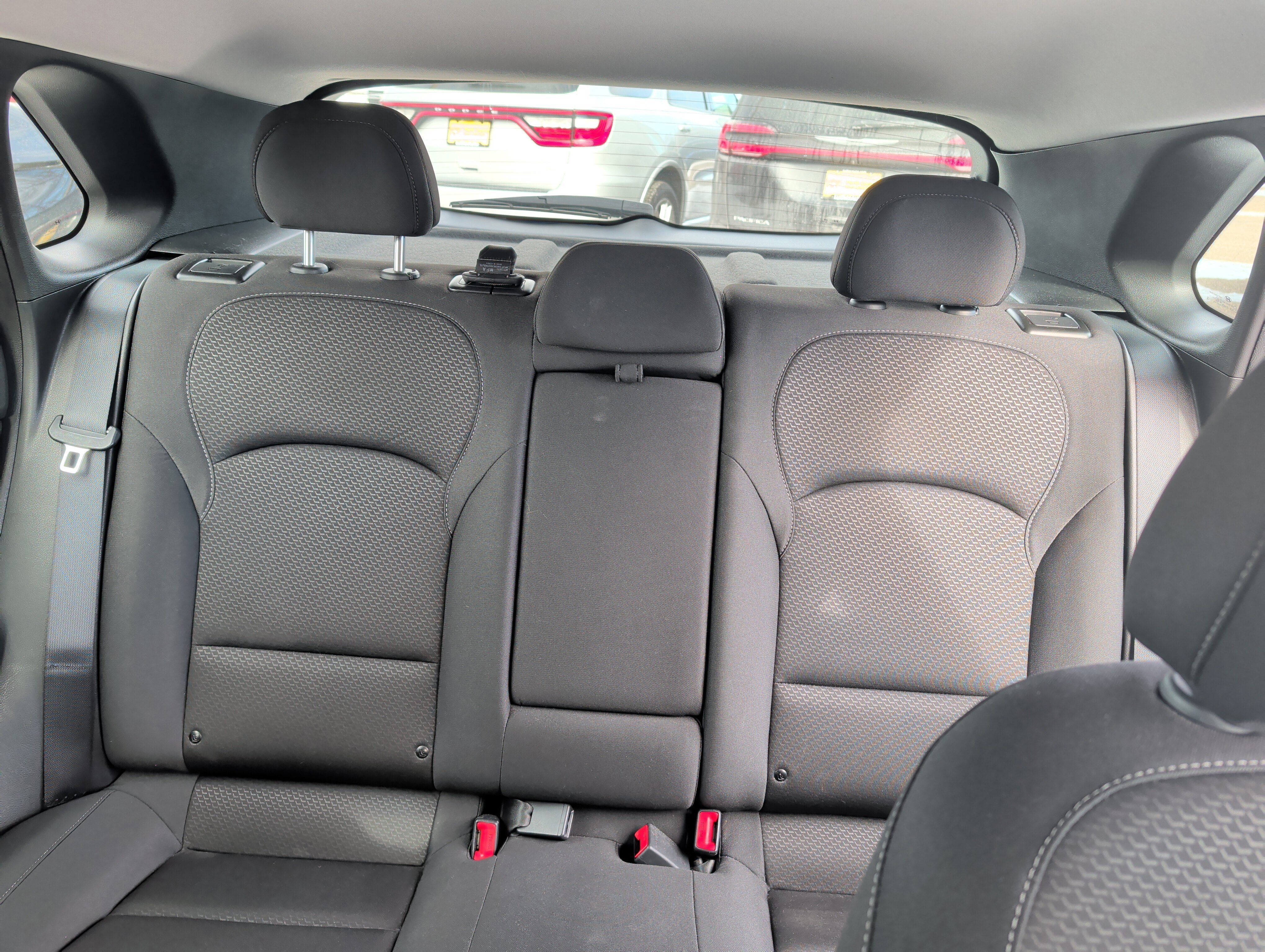 Used 2018 Hyundai Elantra GT image 13