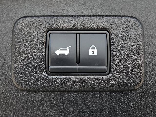 Used 2024 Nissan Armada Platinum w/ Captain's Chairs Package AWD/4WD image 20