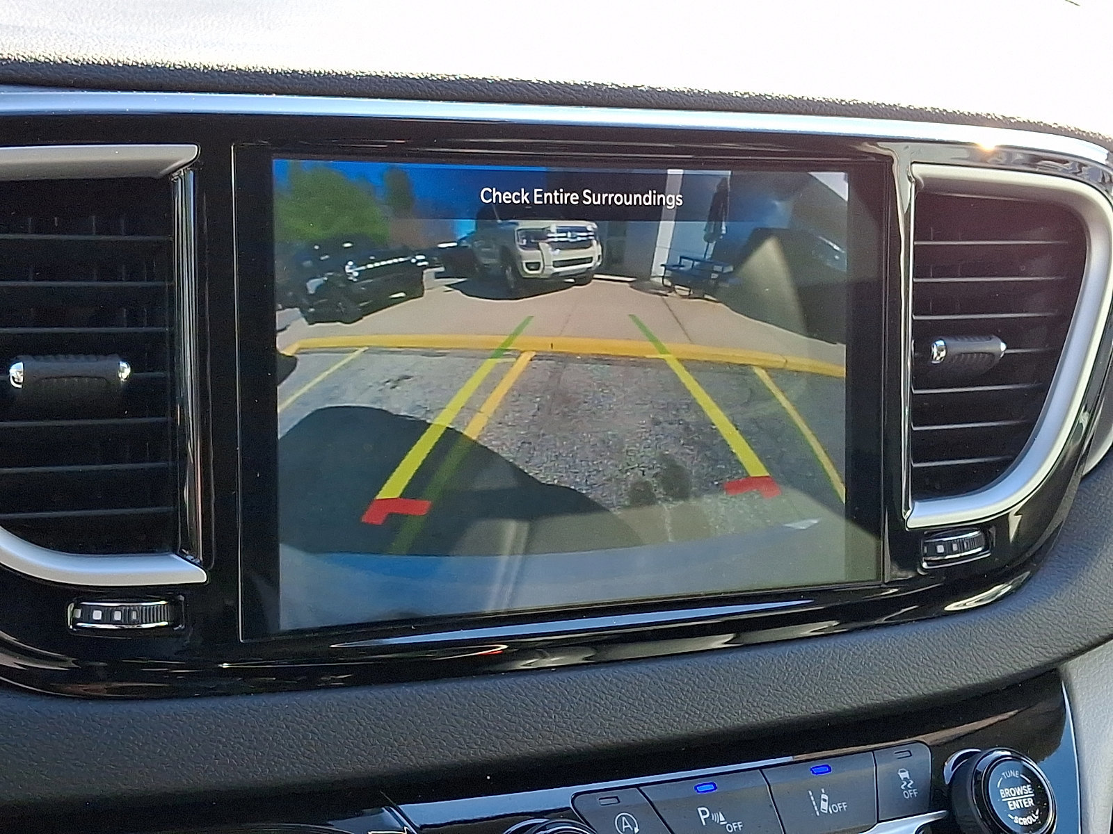 Used 2024 Chrysler Pacifica Touring-L image 20