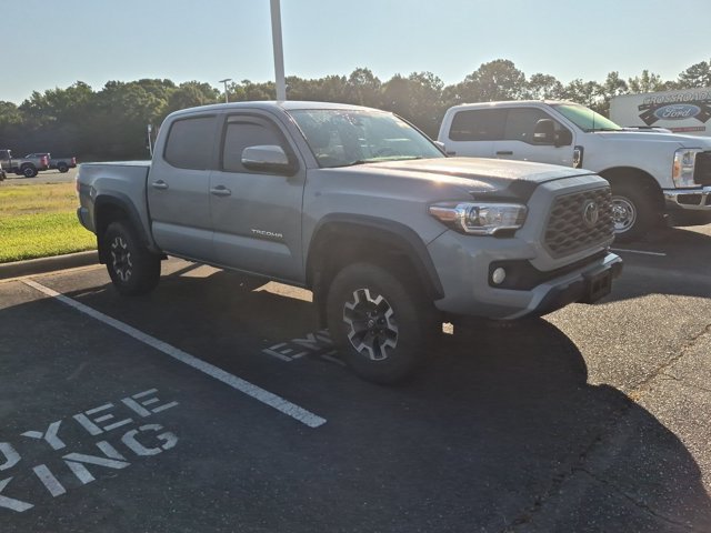 Used 2021 Toyota Tacoma TRD Off-Road w/ Technology Package AWD/4WD image 2