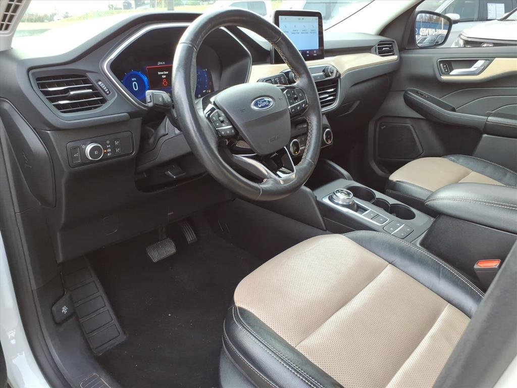 Certified 2022 Ford Escape Titanium w/ Titanium Elite Package image 14