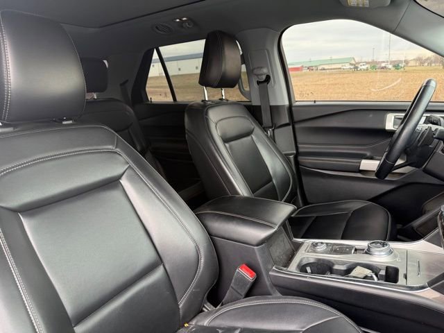 Certified 2021 Ford Explorer XLT w/ Equipment Group 202A image 12