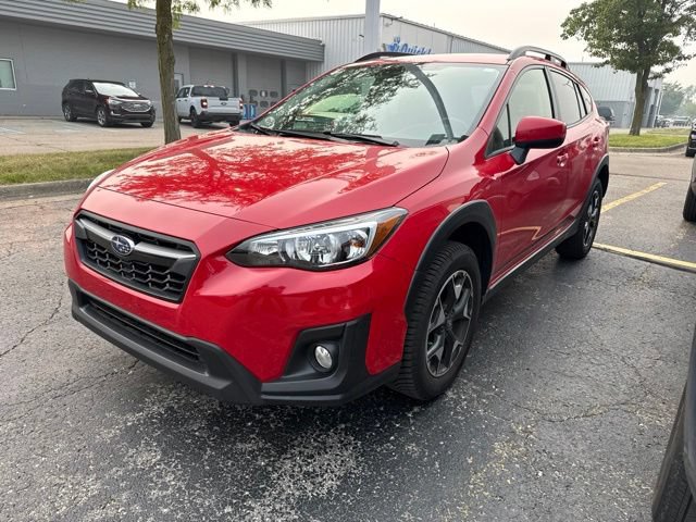 Used 2020 Subaru Crosstrek 2.0i Premium w/ Moonroof Package 1 AWD/4WD image 2