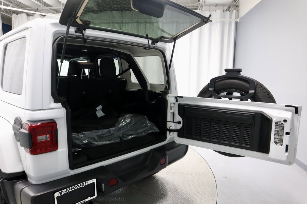 Used 2025 Jeep Wrangler Unlimited Sahara image 13