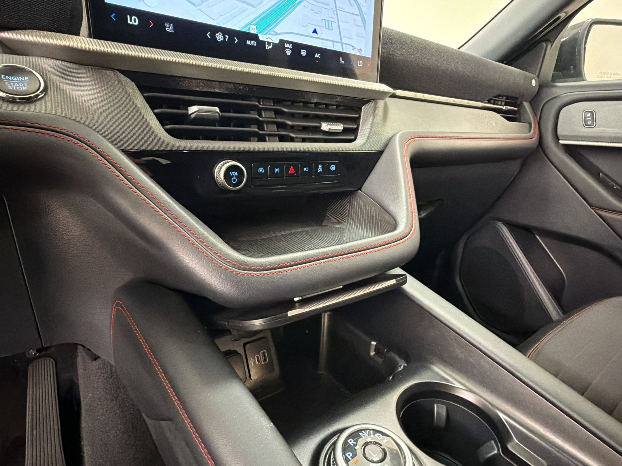 Certified 2025 Ford Explorer ST-Line w/ ST-Line Street Pack AWD/4WD image 24