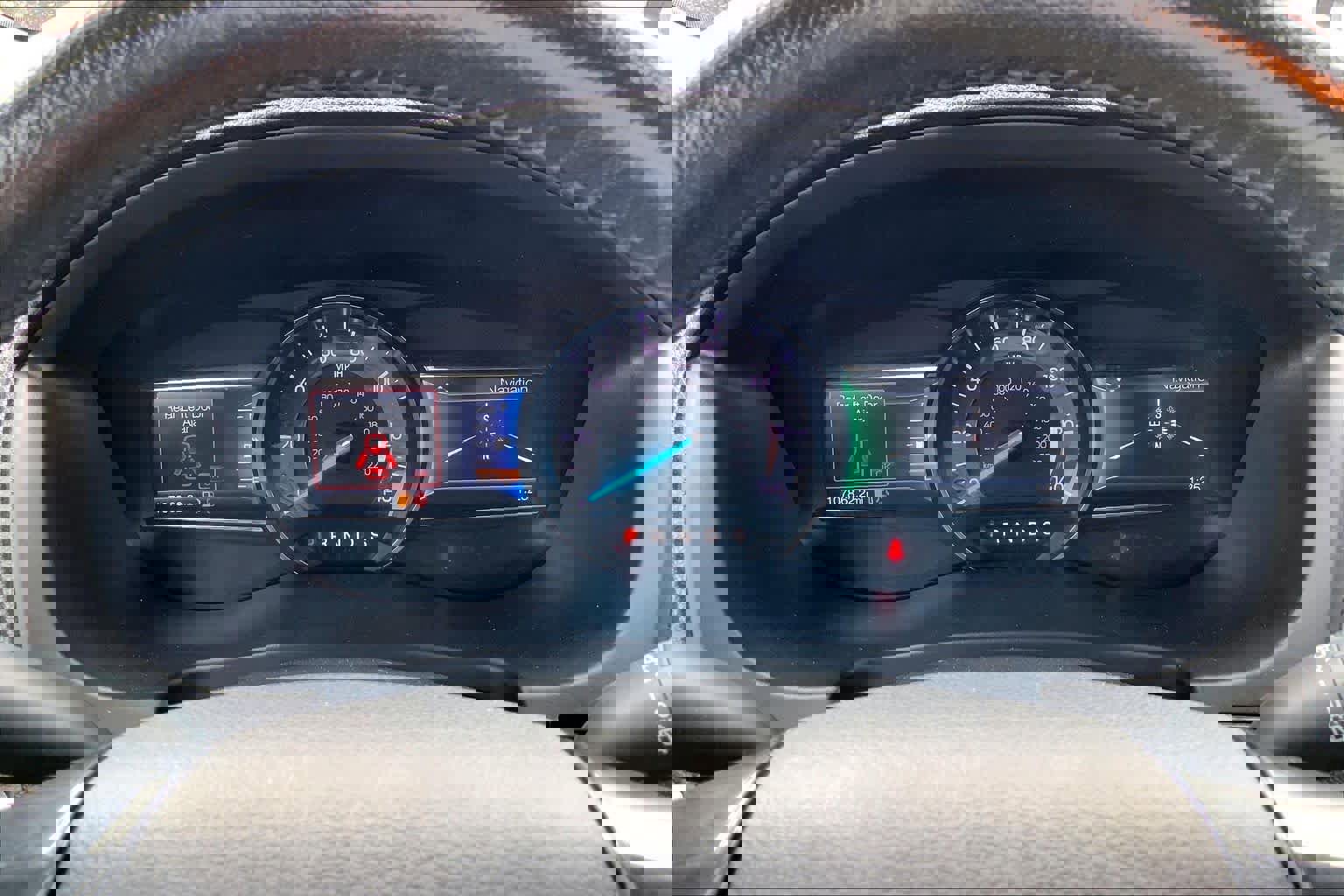 Certified 2018 Ford Explorer XLT w/ Equipment Group 202A image 26