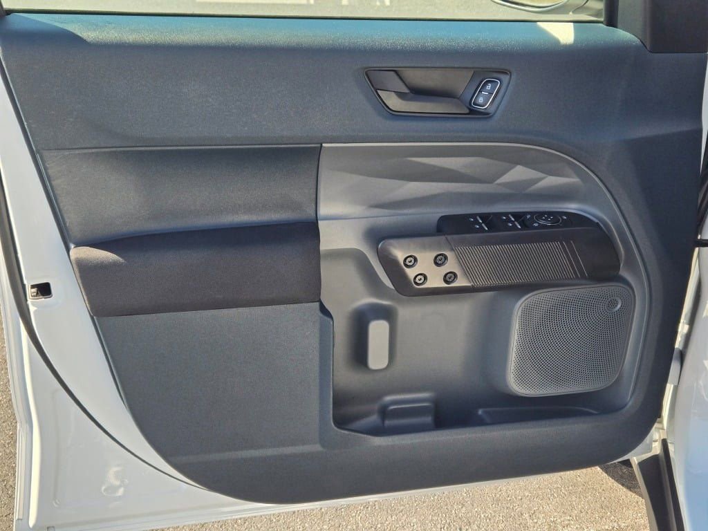 Certified 2024 Ford Maverick XL FWD image 18