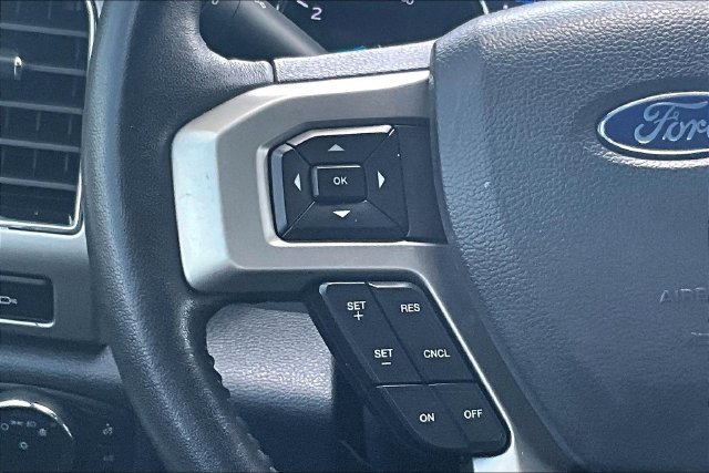Certified 2022 Ford F350 Lariat w/ Tremor Off-Road Package AWD/4WD image 21