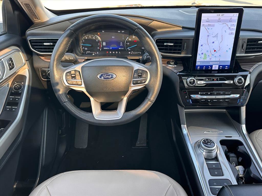 Certified 2023 Ford Explorer Limited w/ Limited Technology Package image 10