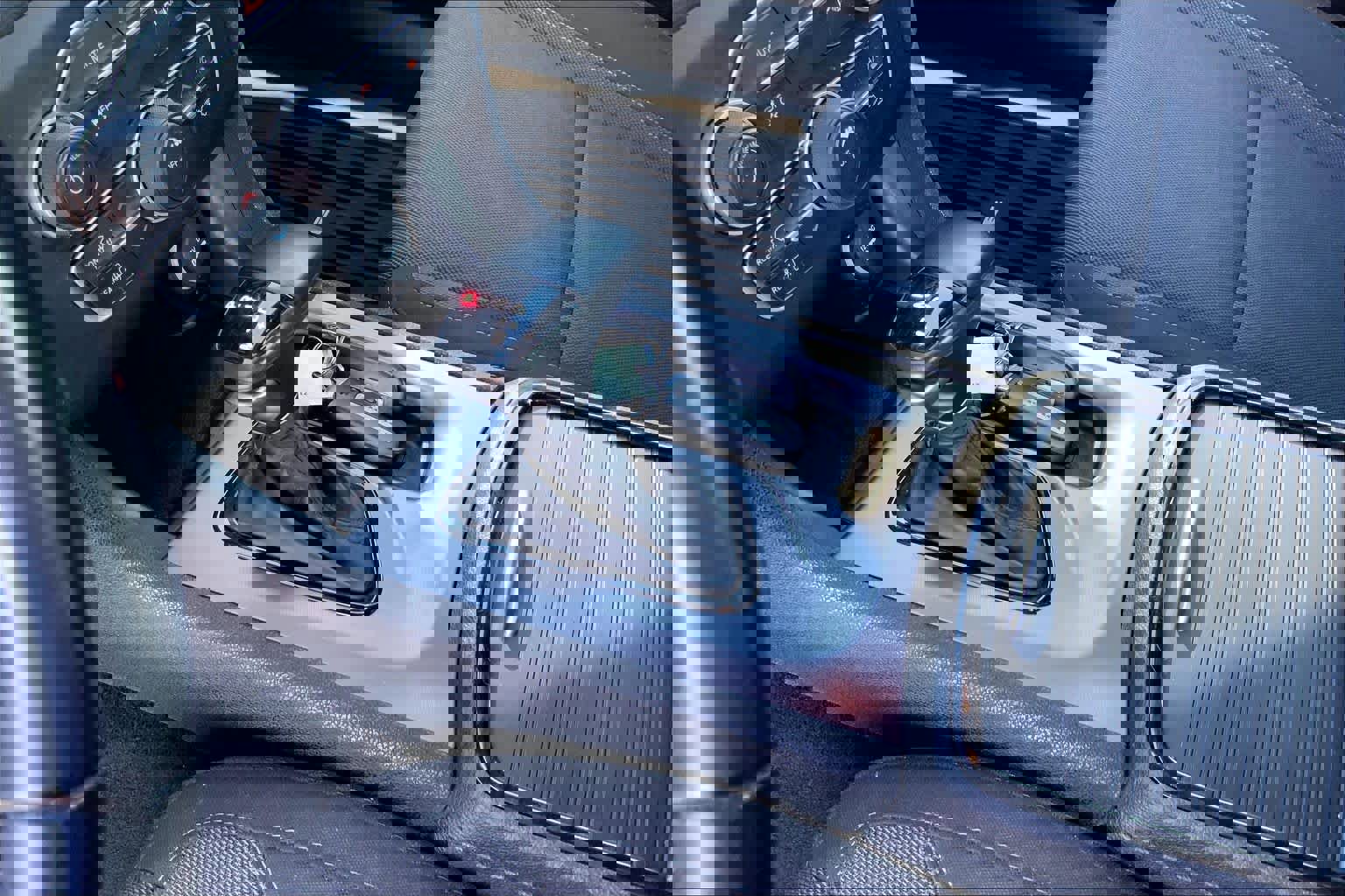 Used 2022 Dodge Charger SXT w/ Blacktop Package image 17