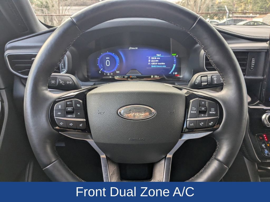 Certified 2022 Ford Explorer Platinum w/ Technology Package image 29