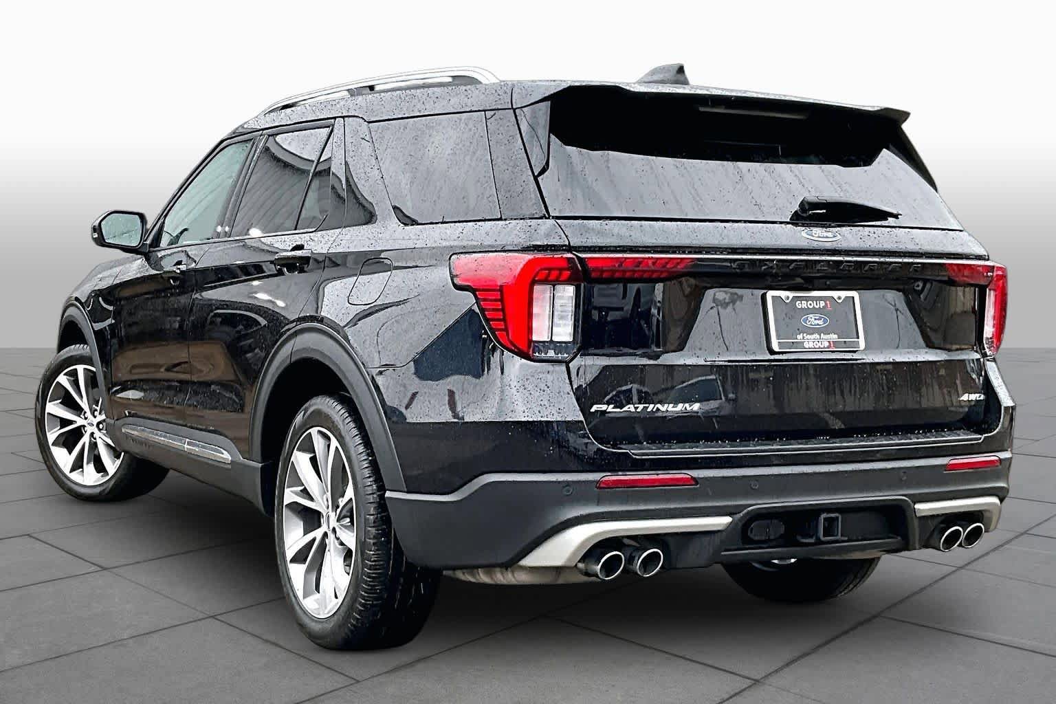 Certified 2025 Ford Explorer Platinum w/ Ultimate Package AWD/4WD image 12