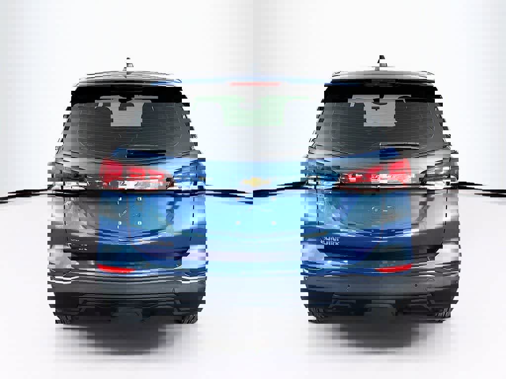 Used 2024 Chevrolet Equinox LS w/ Driver Confidence II Package image 5